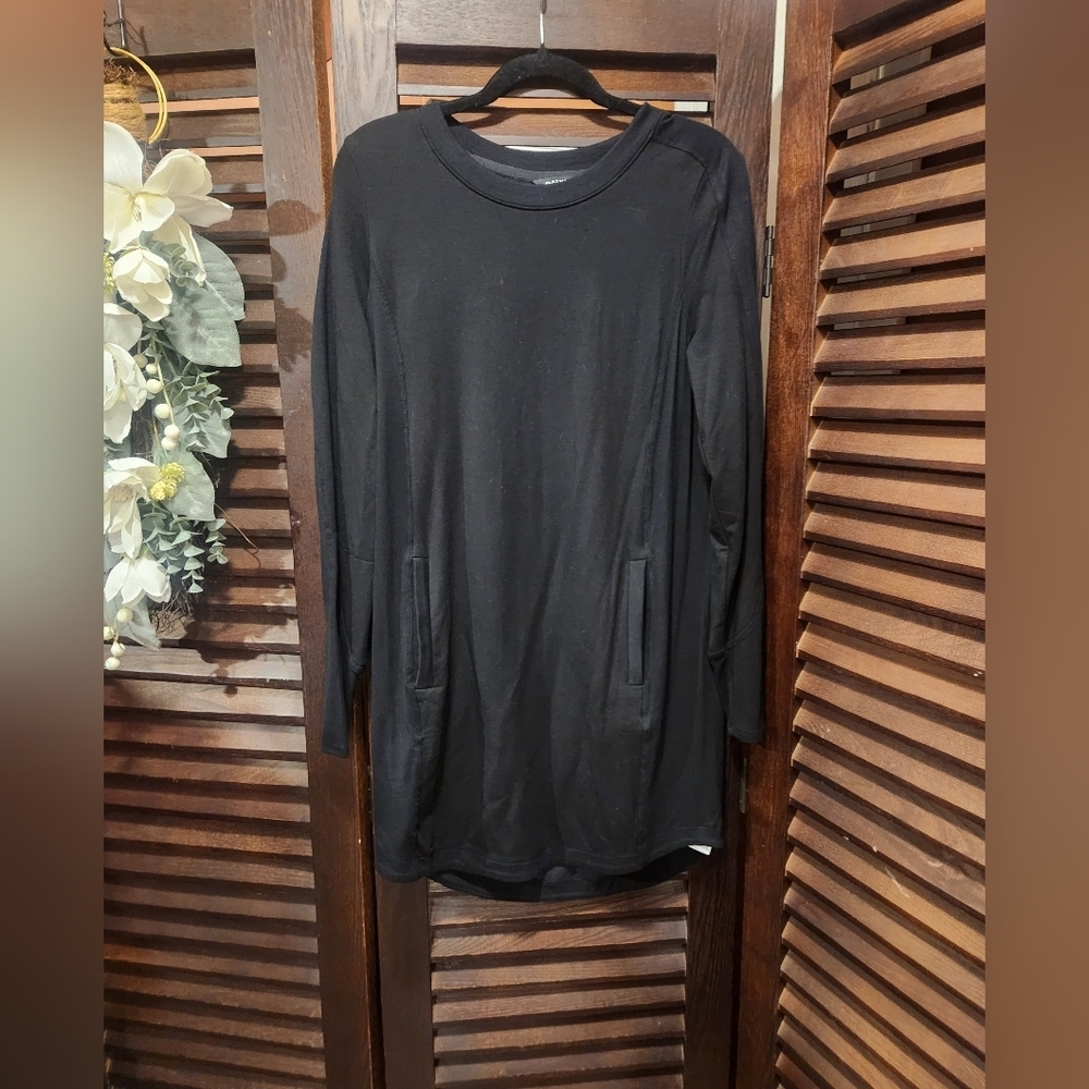 Athleta Black Long Sleeve Shirt